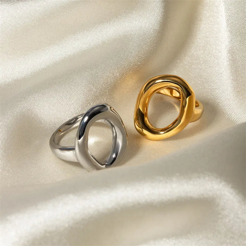 Gold Stainless Steel Chunky Ring for Women – Waterproof Geometric Aesthetic